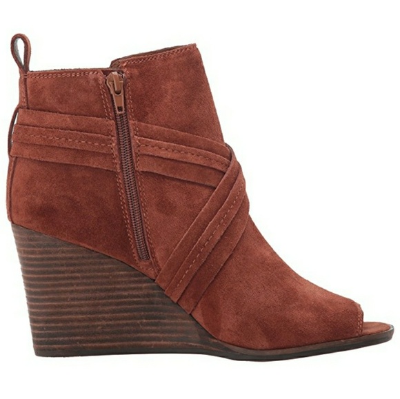 Stylish Lucky Brand Wedge Booties - Picture 5 of 8